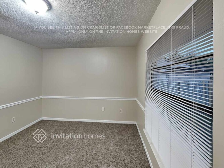 Building Photo - 2117 E Parkton Dr