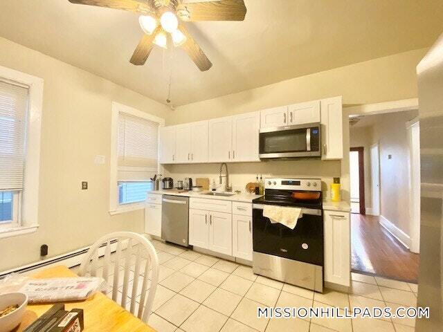 Building Photo - 19 Sachem St