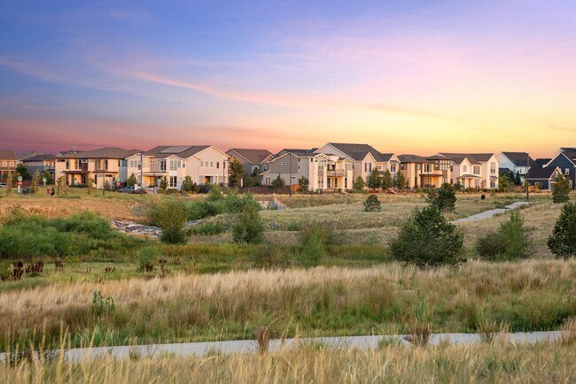 Building Photo - 6 Bedroom 5.5 Bathroom Single Family Home ...