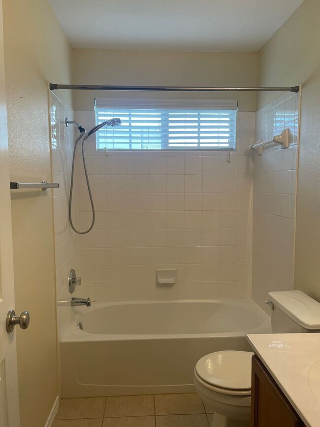 Building Photo - 3 BEDROOM, BELTON ISD