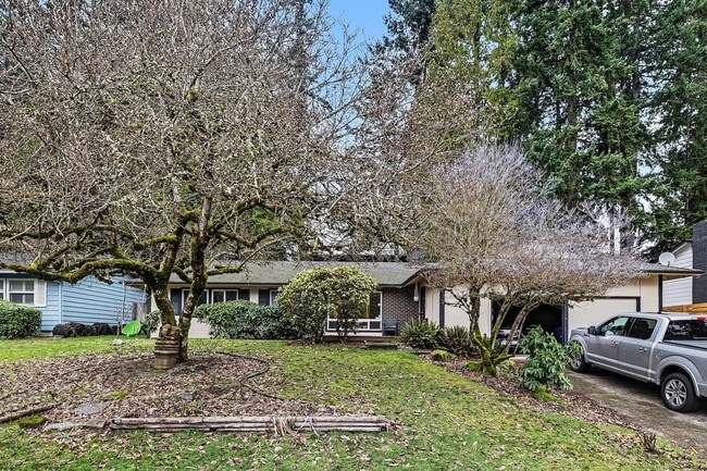 Building Photo - Charming 3-Bedroom Single-Family Home in Bellevue - $3,500!!