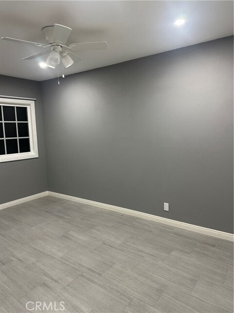 Building Photo - 433 N Basque Ave