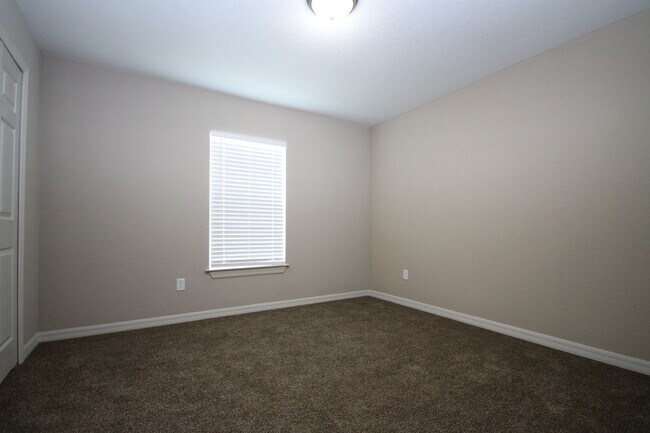 Building Photo - Gorgeous 3 Bedroom, 2 Bathroom Home in Ock...