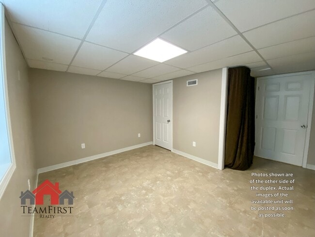 Building Photo - 1254 Crown Ct