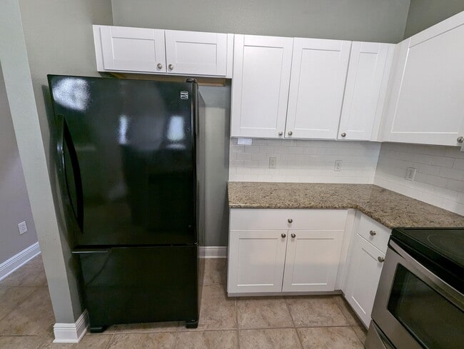 Building Photo - 2160 Hadleigh Hills Ct