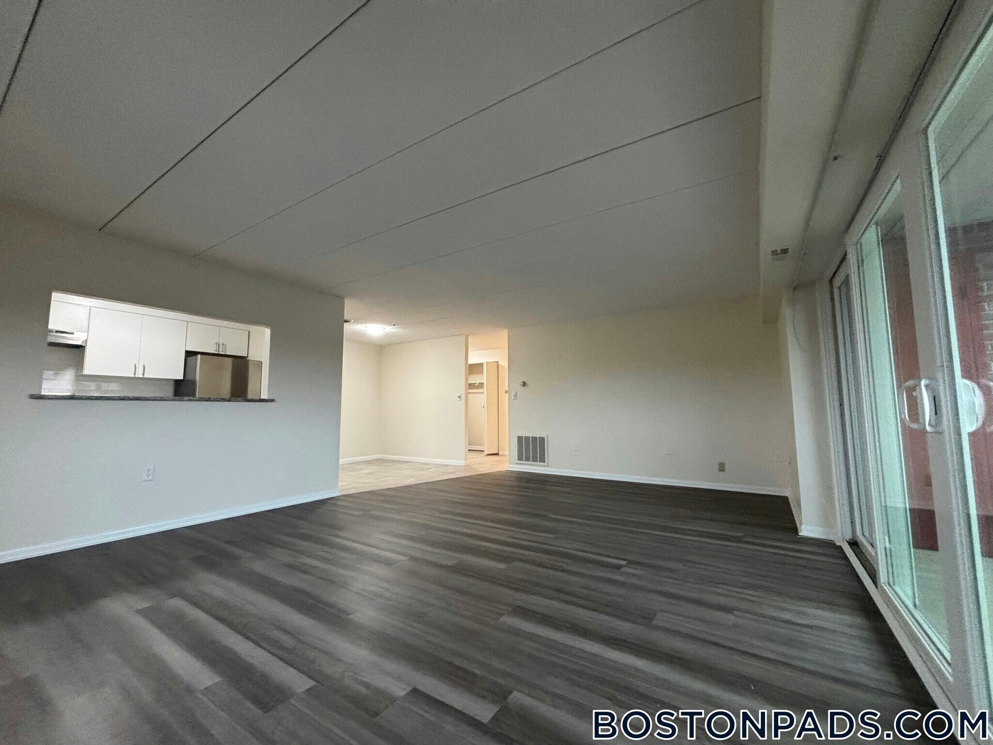 Building Photo - 51 Hill Rd