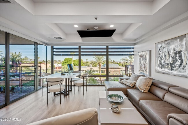 Building Photo - 7167 E Rancho Vista Dr