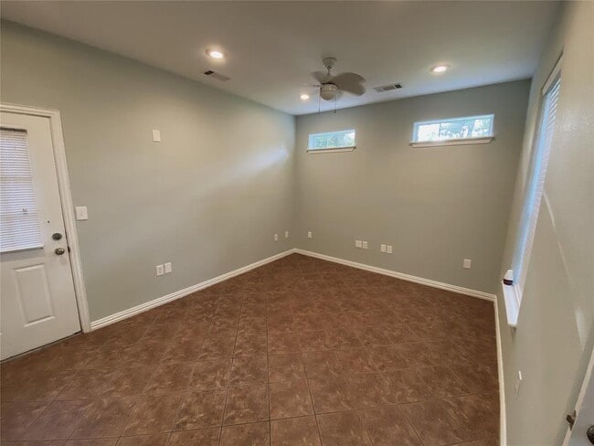 Building Photo - 10106 Vaquero Trail