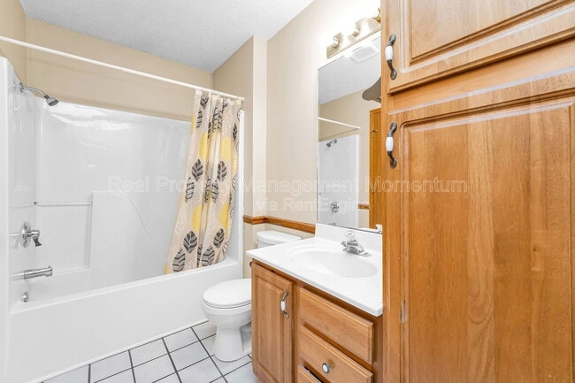 Building Photo - 3348 S Doris Ct