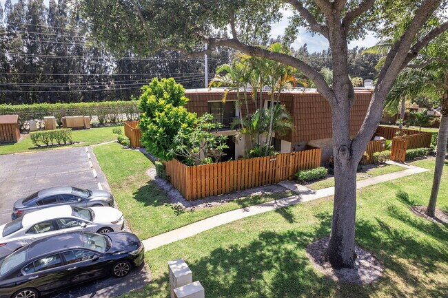 Building Photo - 3308 Spanish Wells Dr
