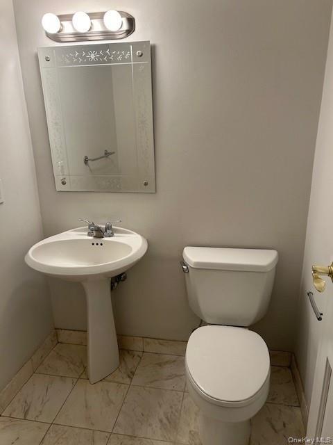 Building Photo - 4 Martine Ave