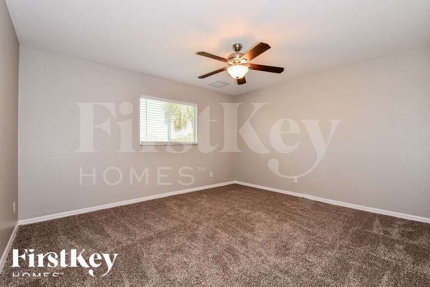 Building Photo - 3619 NW 41st Ln