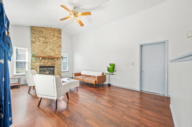 Building Photo - 8209 Parsley Ln