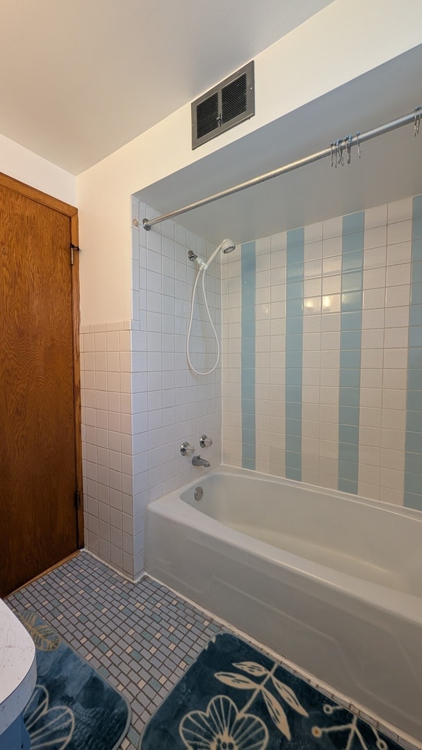 Building Photo - 4346 S Karlov Ave
