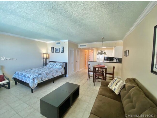 Building Photo - 2501 S Ocean Dr
