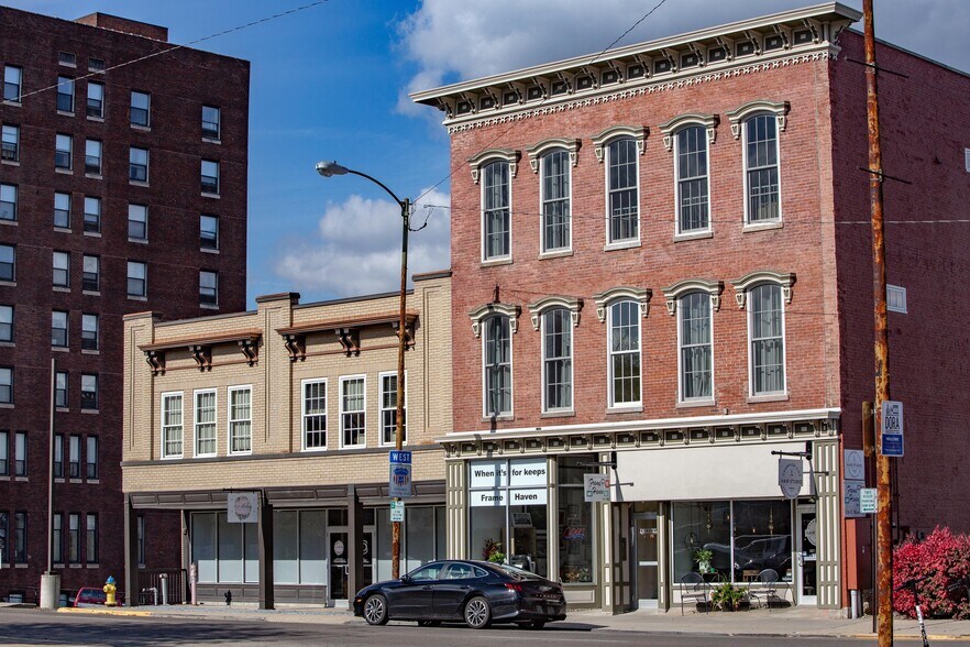 Exterior 128 E. Main Street - 128 E Main St