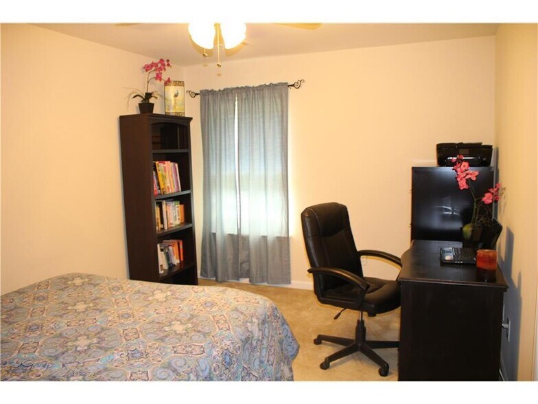 Building Photo - 2795 Belleglade Pointe