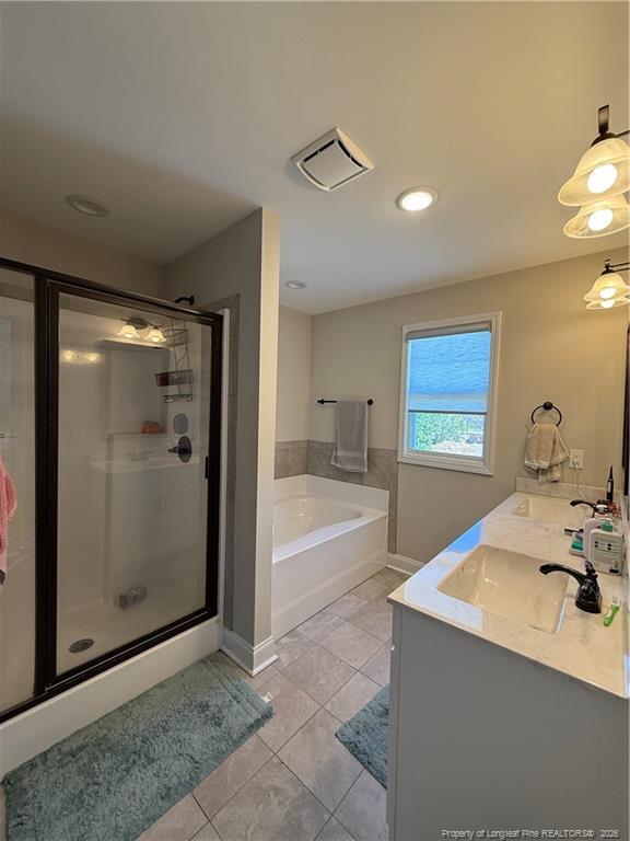 Building Photo - 1745 Bluffside Dr