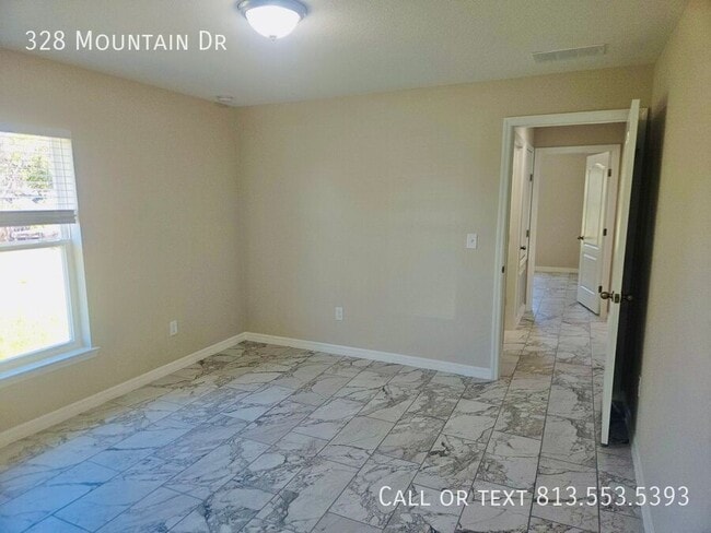 Building Photo - 328 Mountain Dr