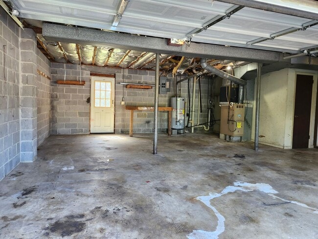 Building Photo - 3 Bedroom 2 bath home in North Hixson TN
