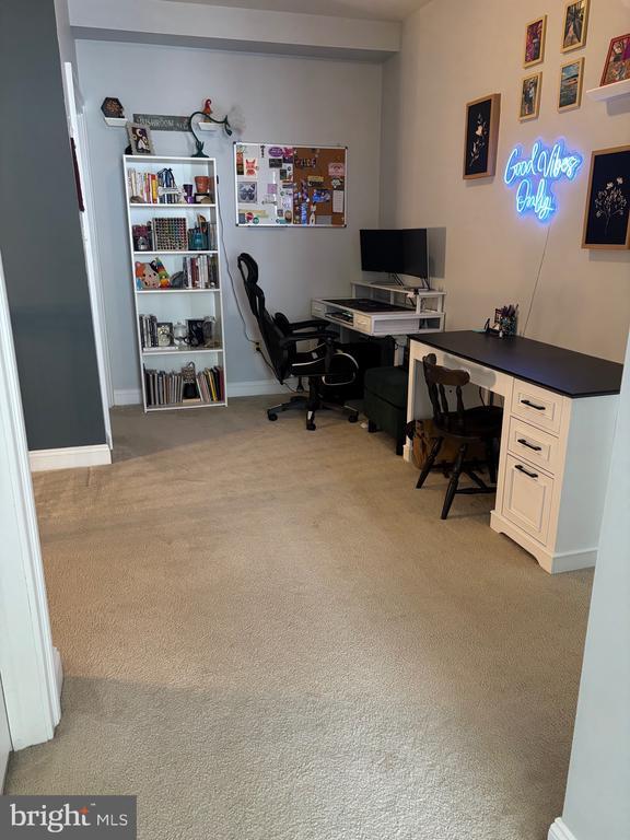 Building Photo - 136 Bridge St