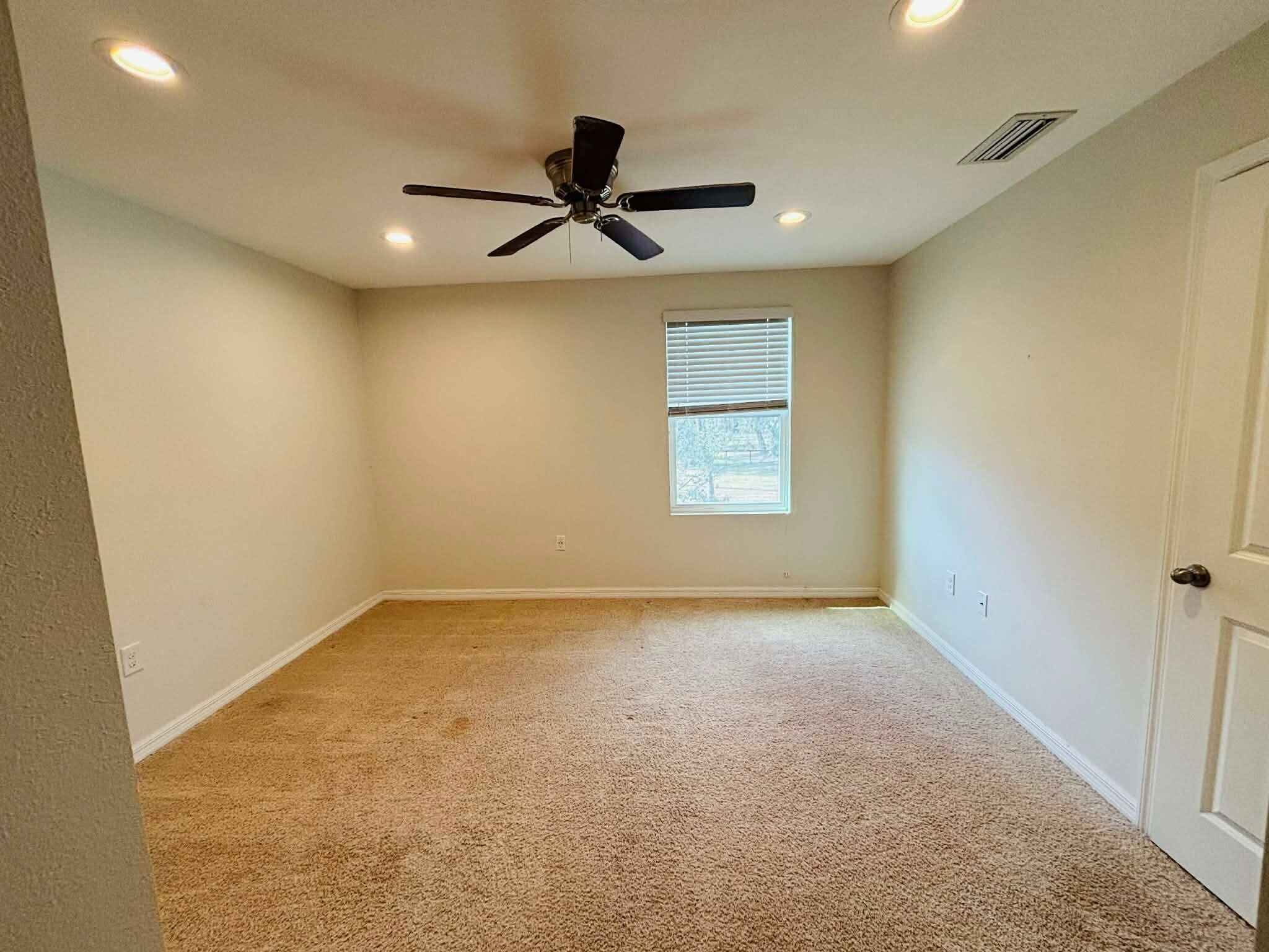 Building Photo - 110 San Carrara Ct