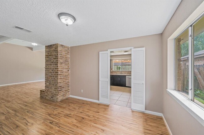 Building Photo - 19511 Westhaven Dr