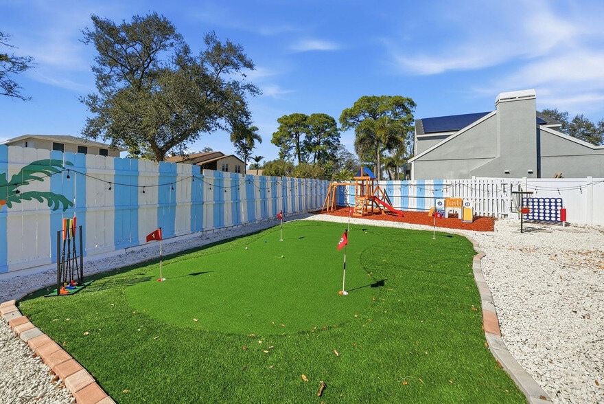 Building Photo - 14323 83rd Pl N