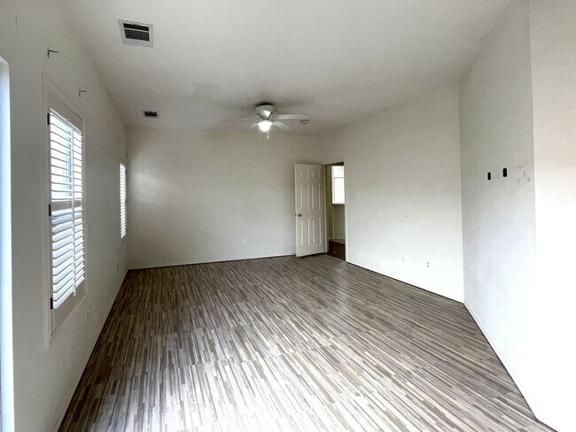 Building Photo - House for Lease in West Plano