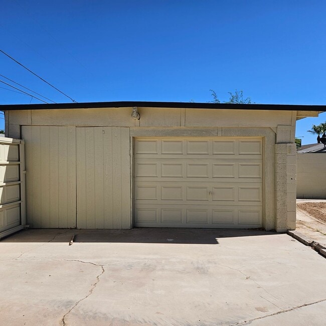 Building Photo - Remodeled home for Rent