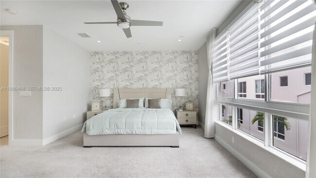 Building Photo - 6611 NW 105th Pl