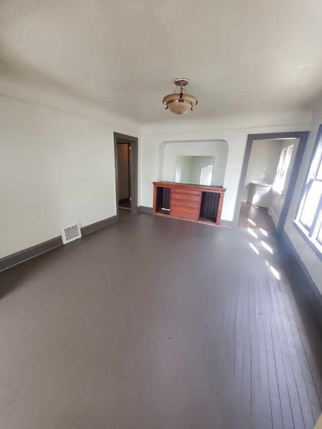 Building Photo - 2920-2922 W Melvina St. (Duplex)