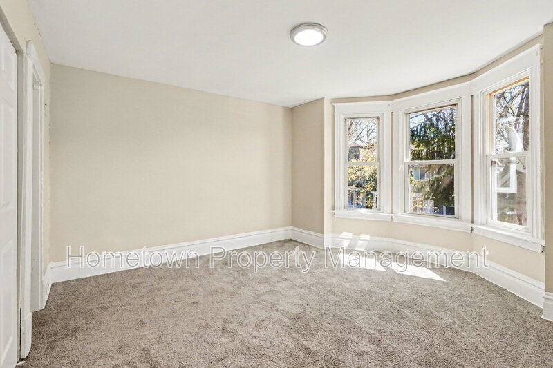 Building Photo - 1814 Boas St