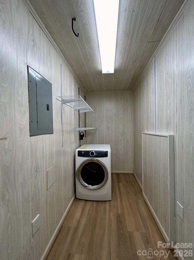 Building Photo - 4805 Gilmore Dr