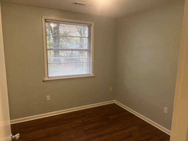 Building Photo - 1267-1267 Harton St