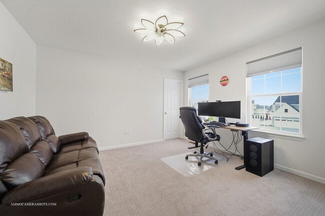 Building Photo - 26305 W Milestone Dr