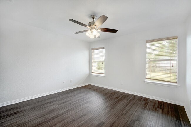 Building Photo - 117 Pheasant Trl