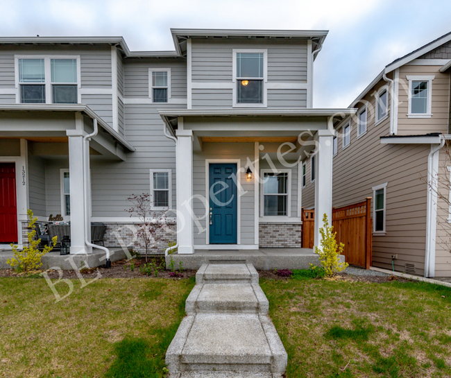 Building Photo - Lovely Tehaleh 3 bedroom