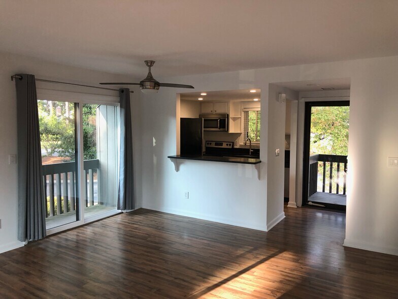 Building Photo - 250 Sugar Gum Ln