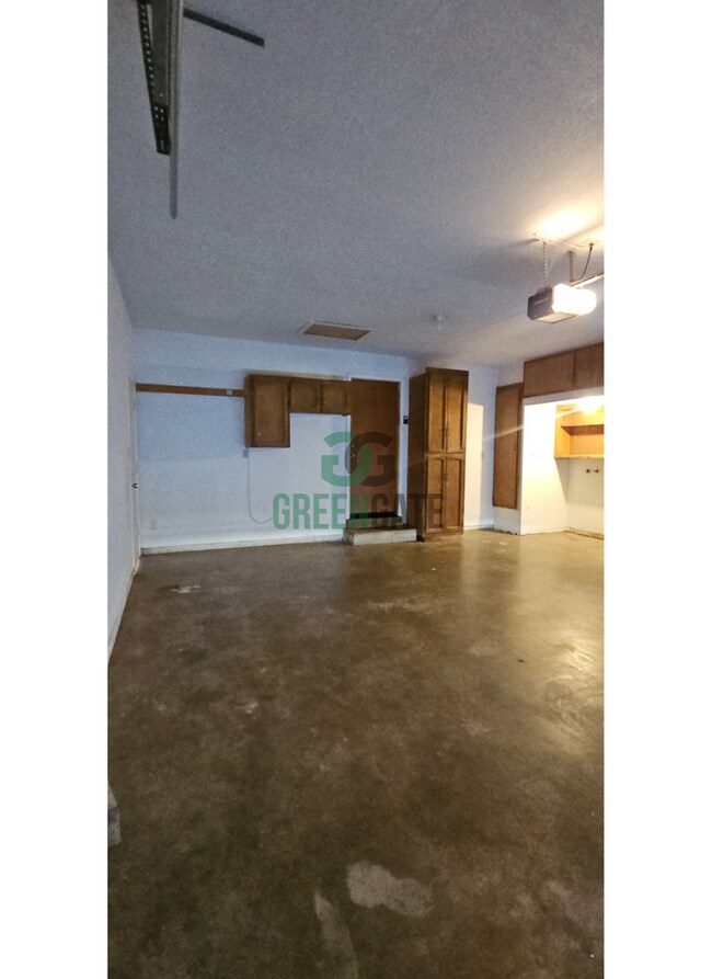 Building Photo - 3509-3511 Dragoo Park Dr.
