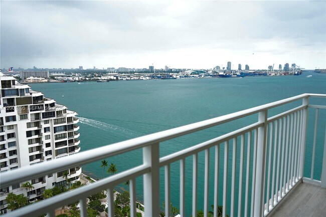 Building Photo - 770 Claughton Island Dr