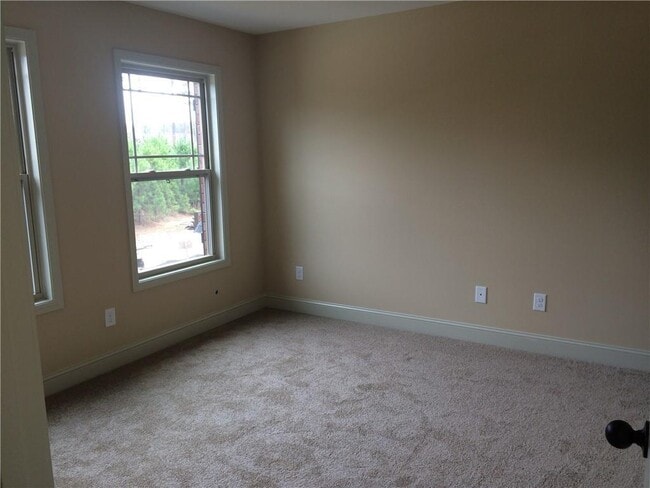 Building Photo - 718 Channel Ln