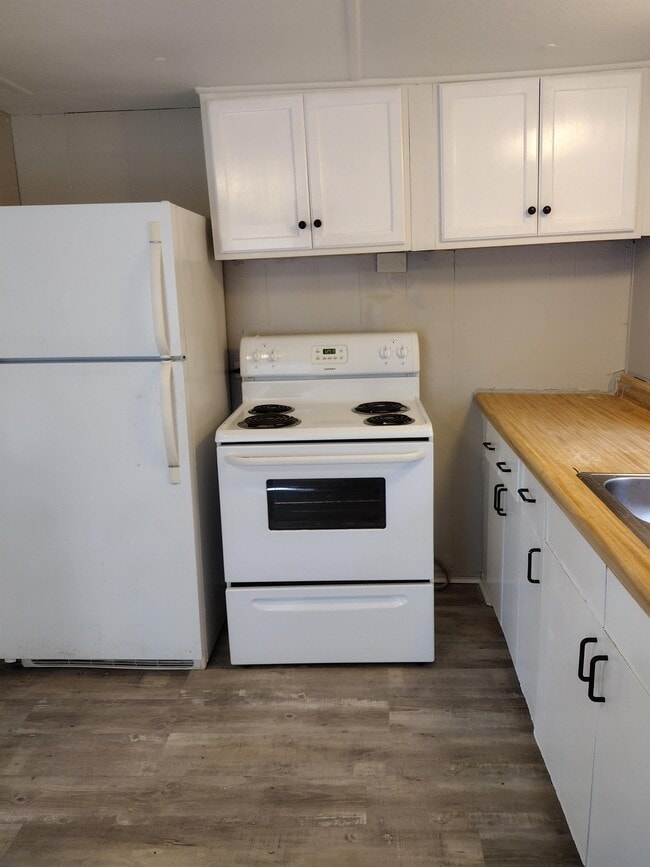 Building Photo - 78055 Susi Ln