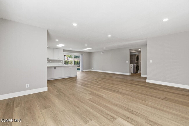 Building Photo - 1069 Donner Ave