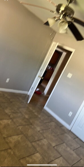 Building Photo - 4644 Bonita Dr