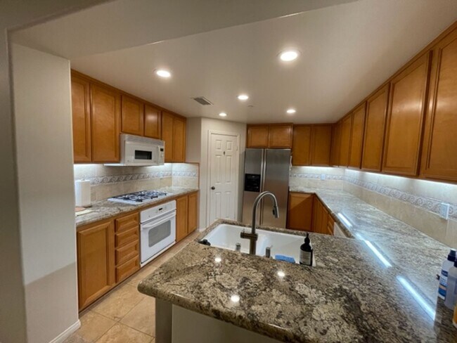 Building Photo - Beautiful single level home in Turtle Ridg...