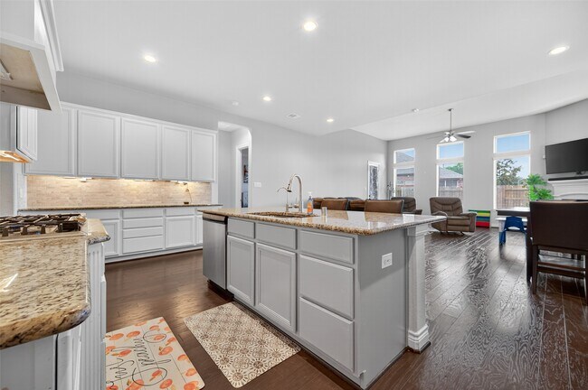 Building Photo - 4947 Thunder Creek Ln