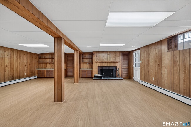 Building Photo - 9 Harbor View S