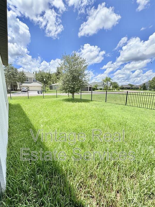 Building Photo - 4645 Butler National Dr