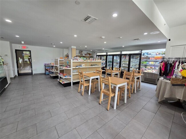 Building Photo - 3300 NE 192 St